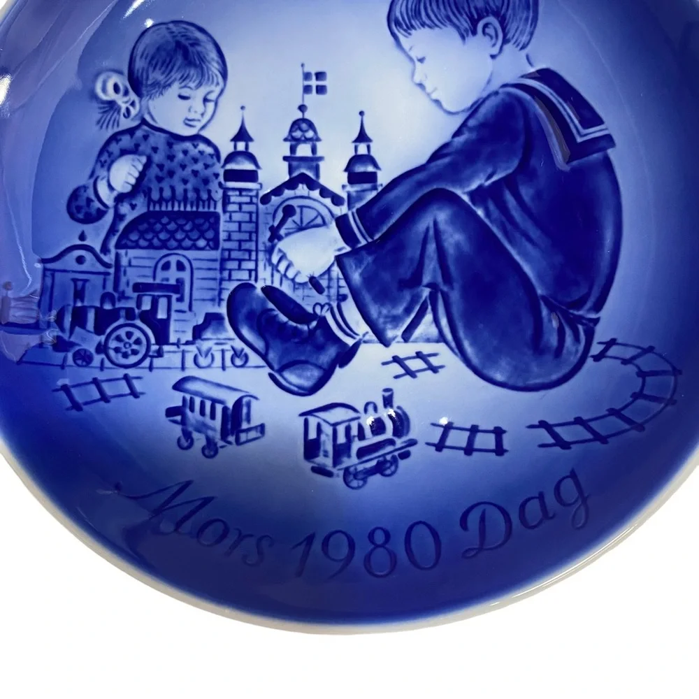 DESIREE DENMARK Decorative Christmas Plate 1980 Old Copenhagen Blue